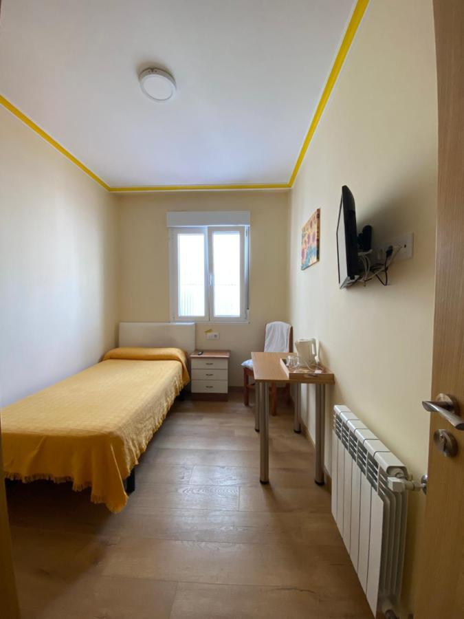Pension Santa Clara Pontevedra Bagian luar foto